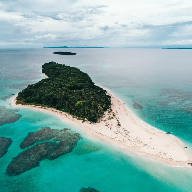 A white sand spit and reef in the archipelago